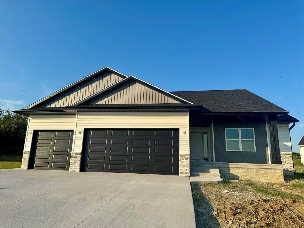 3340 Village Way - Photo 1