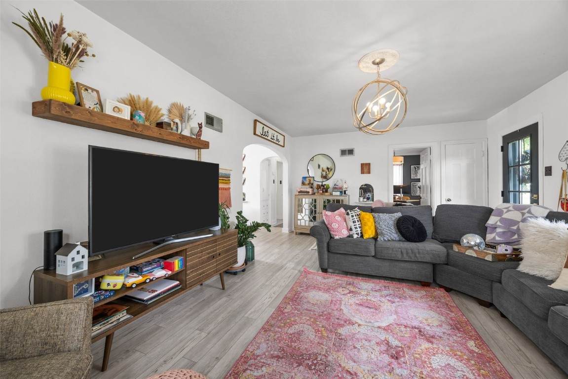 2518 1st Avenue - Photo 1