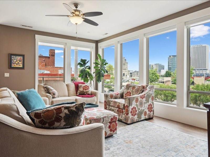 100 4th Avenue - Photo 1