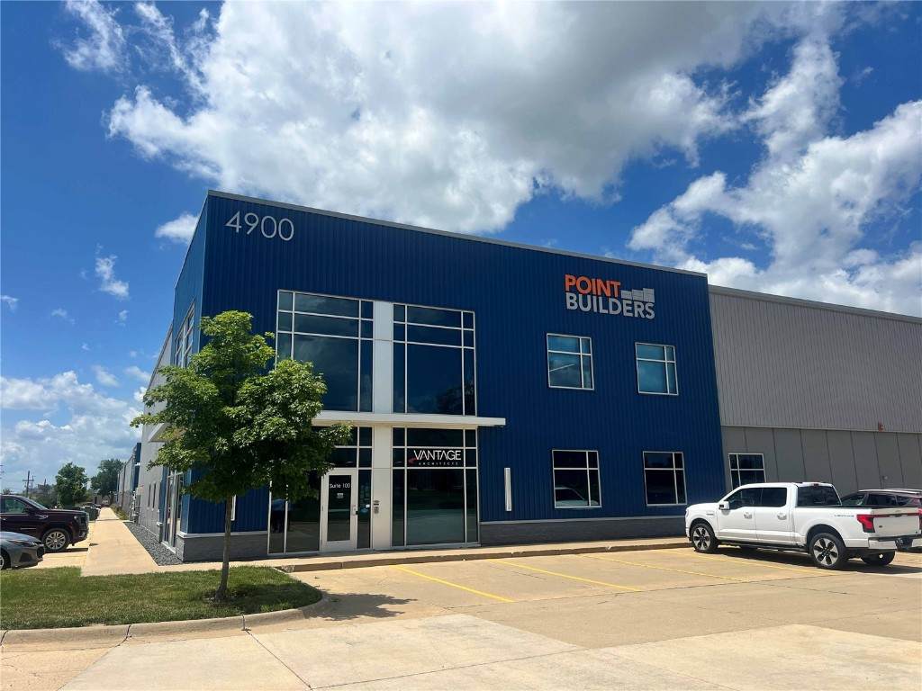 4900 Bowling Street - Photo 1