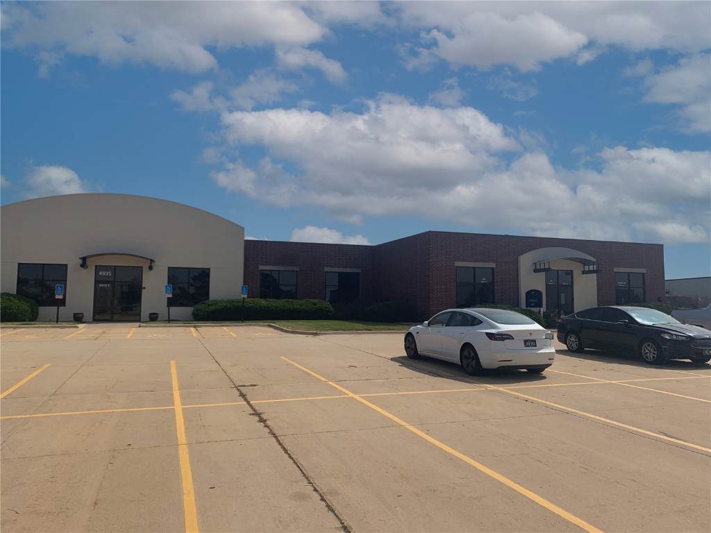 4935 Bowling Street - Photo 1