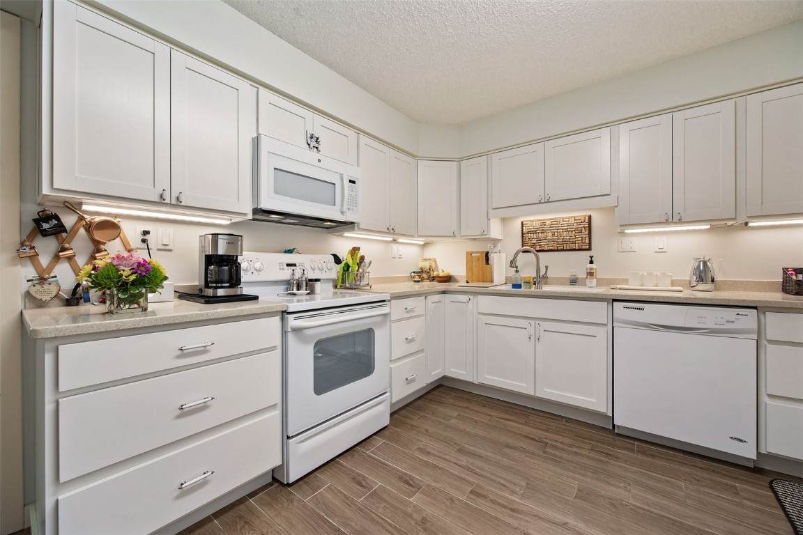 2131 1st Avenue - Photo 1