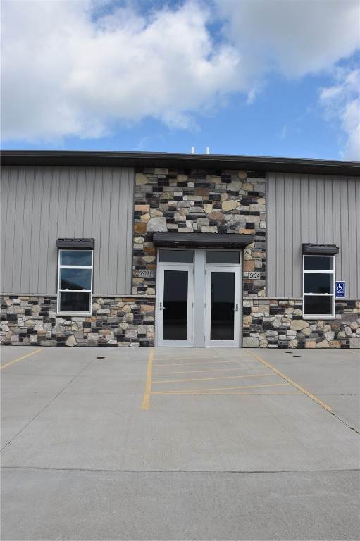 https://bt-photos.global.ssl.fastly.net/cedarrapids/orig_boomver_2_2507576-2.jpg