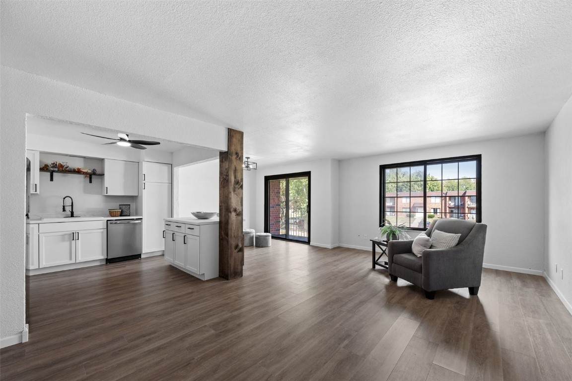 5711 Golden Ct - Photo 1
