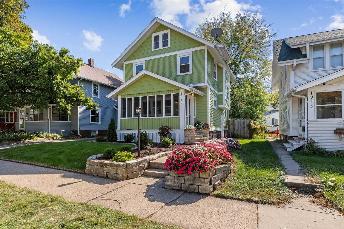 1949 Park Avenue - Photo 1