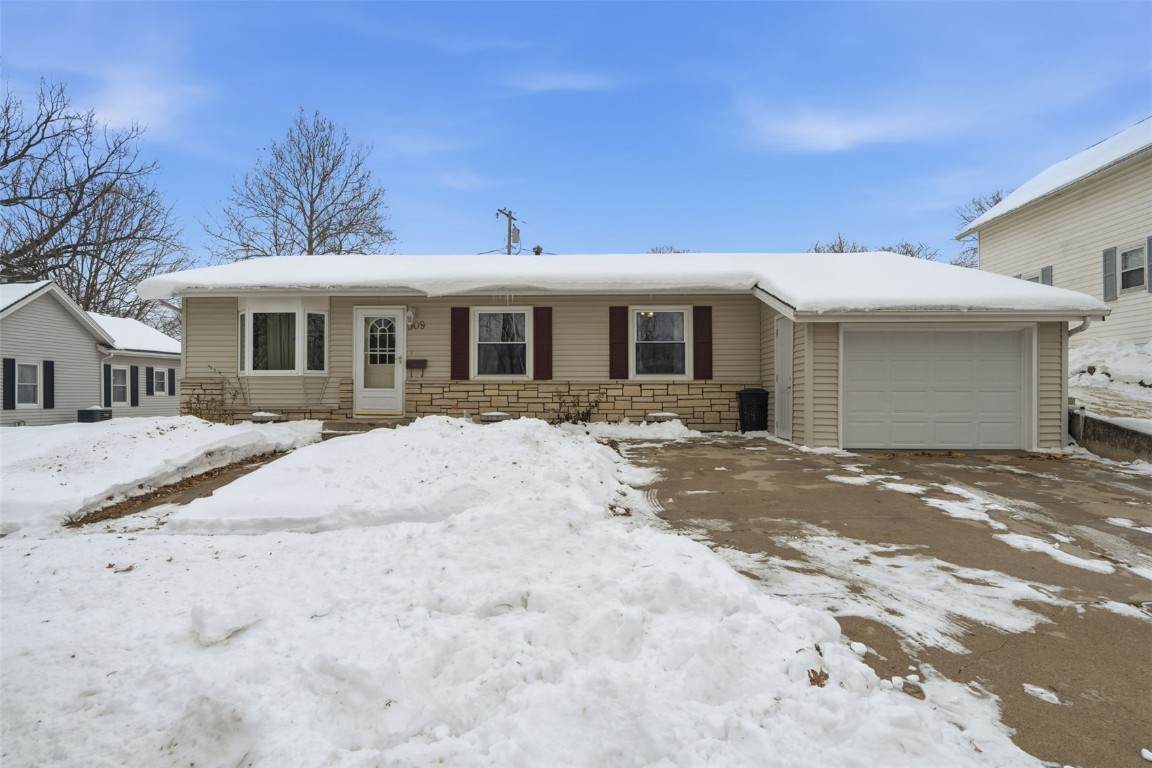 309 Ford Street - Photo 1