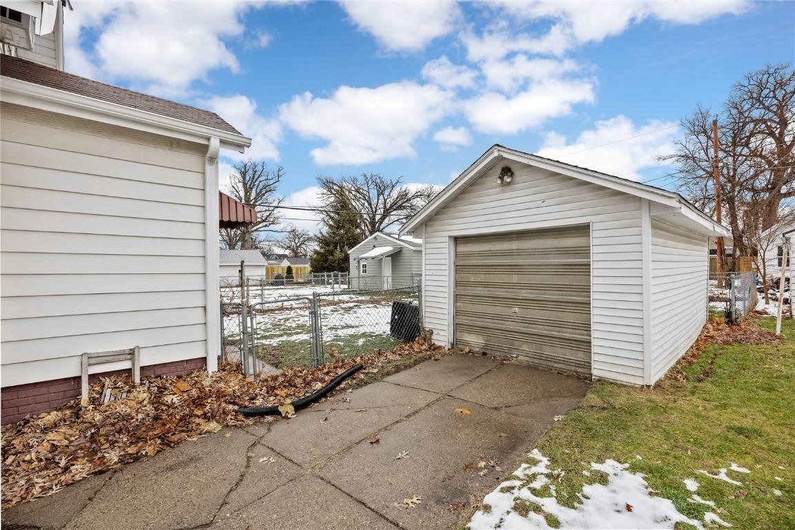 https://bt-photos.global.ssl.fastly.net/cedarrapids/orig_boomver_2_2509932-2.jpg