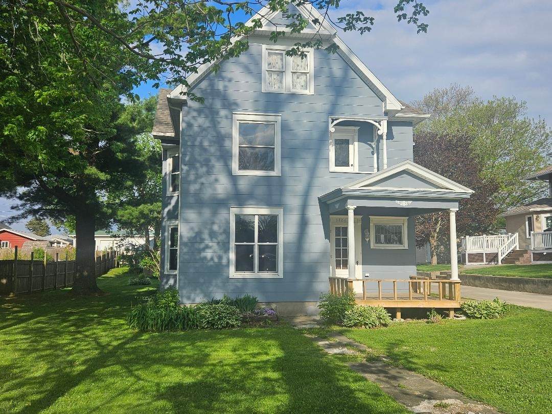1806 8th Avenue - Photo 1