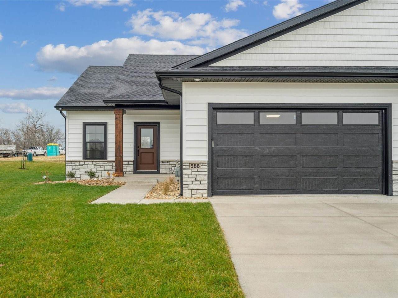 588 Maclan Circle - Photo 1