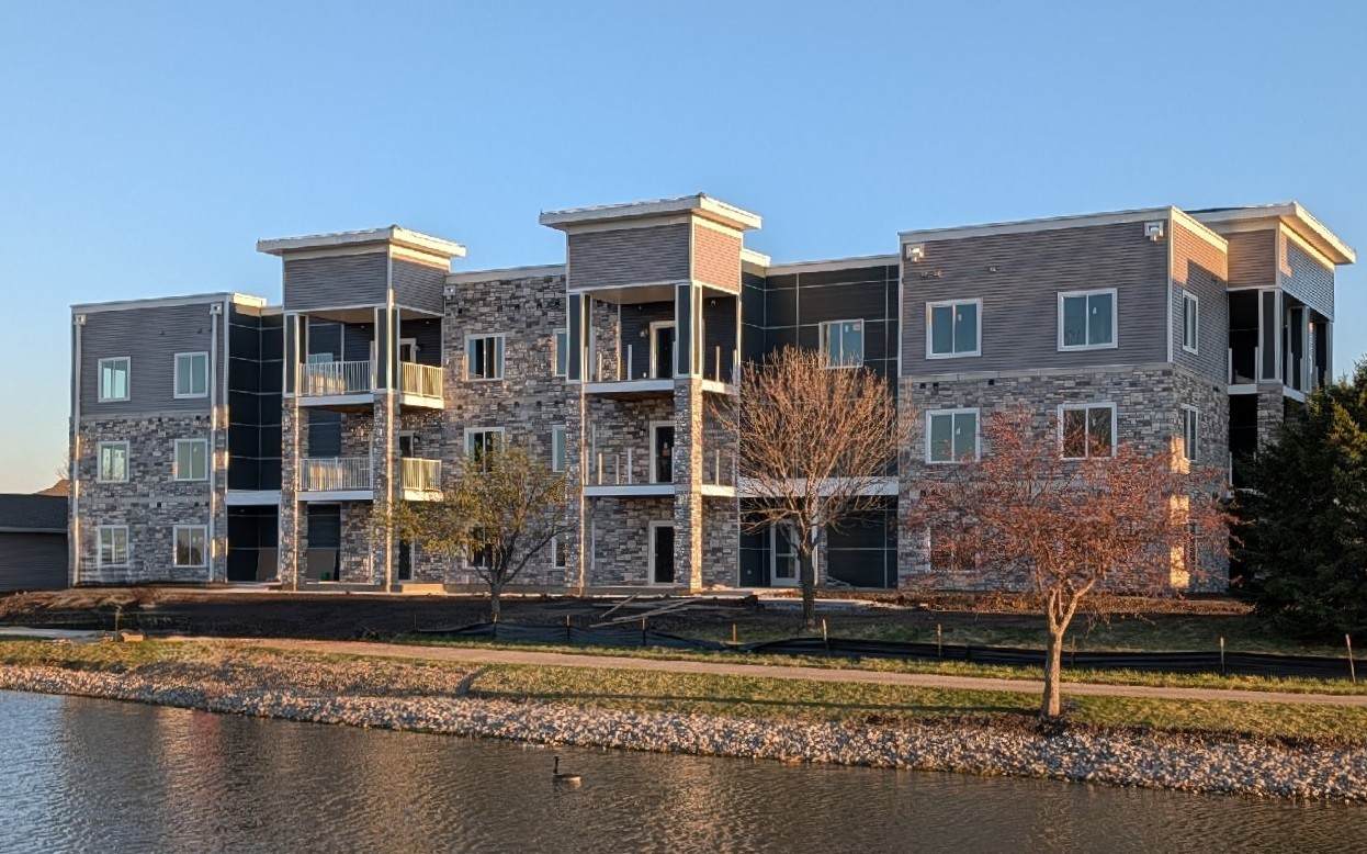 565 Madison Avenue - Photo 1