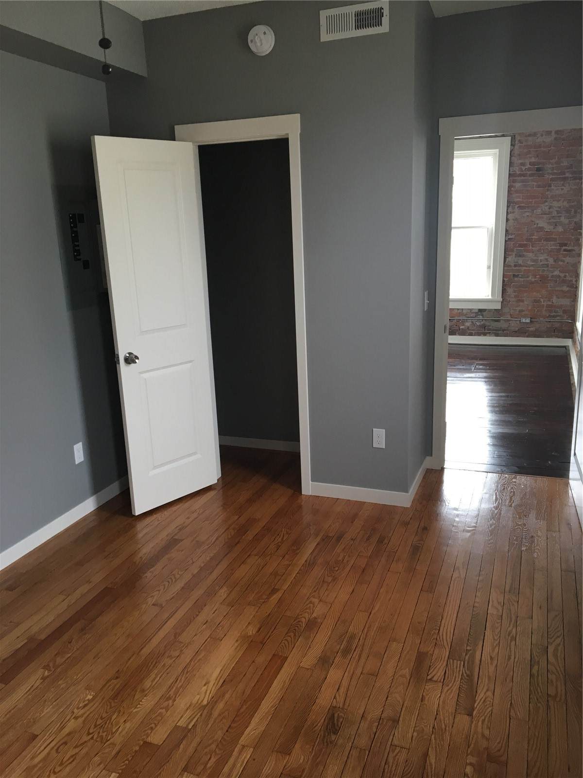 https://bt-photos.global.ssl.fastly.net/cedarrapids/orig_boomver_2_2601596-2.jpg