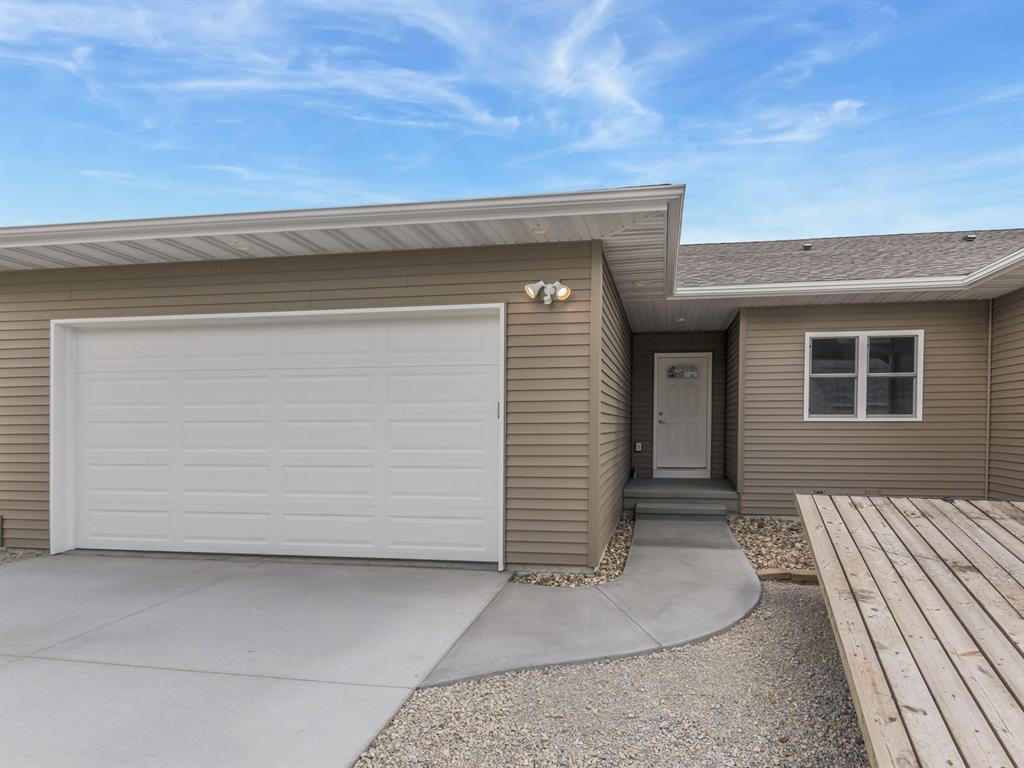 202 Tuttle Street - Photo 1