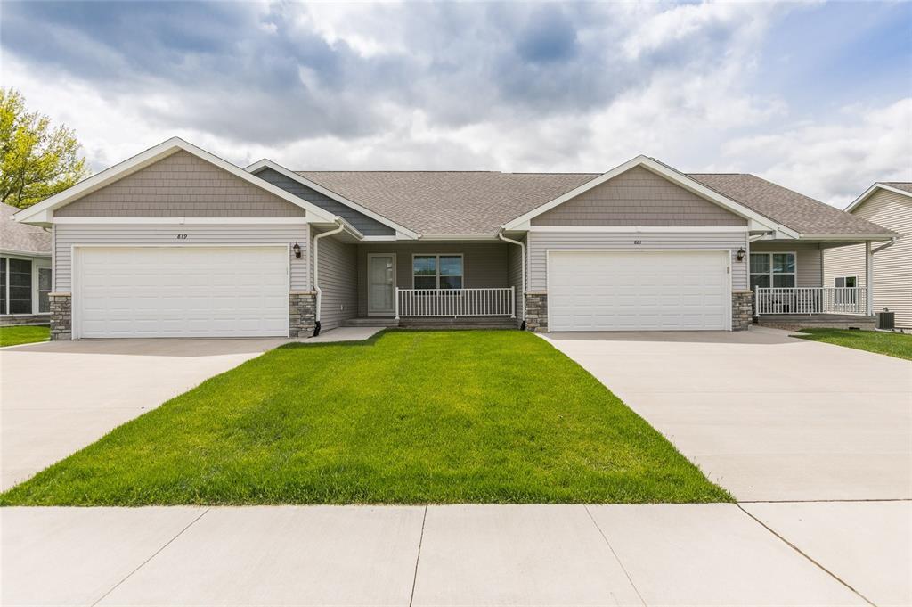 819 Crescent View Drive - Photo 1