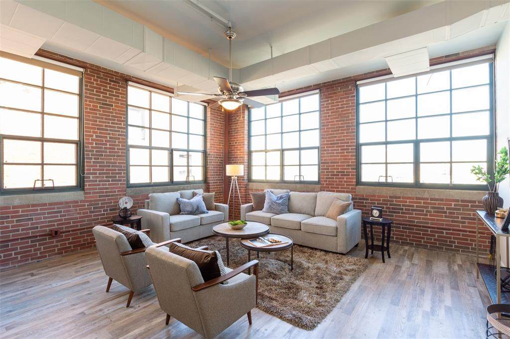 905 3rd Street - Photo 1