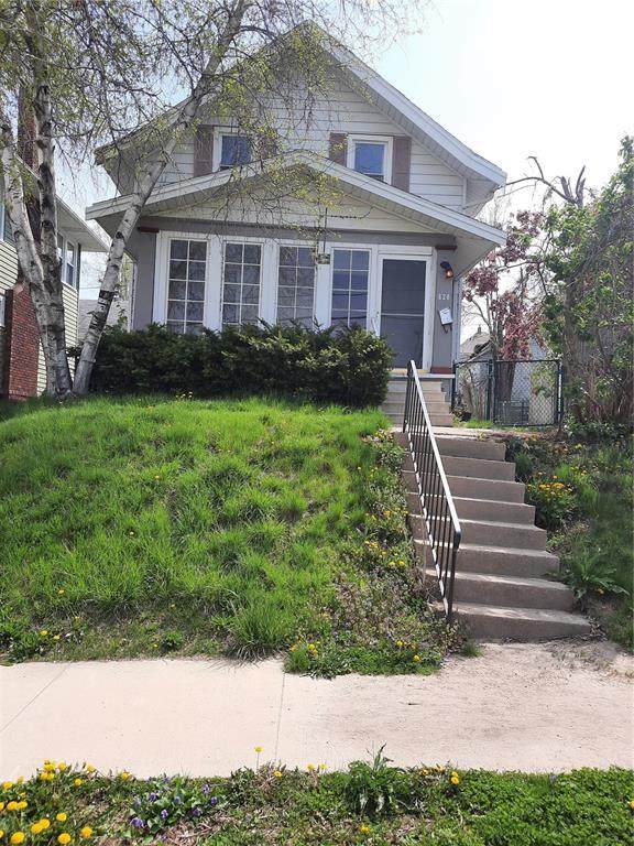820 19th Street - Photo 1