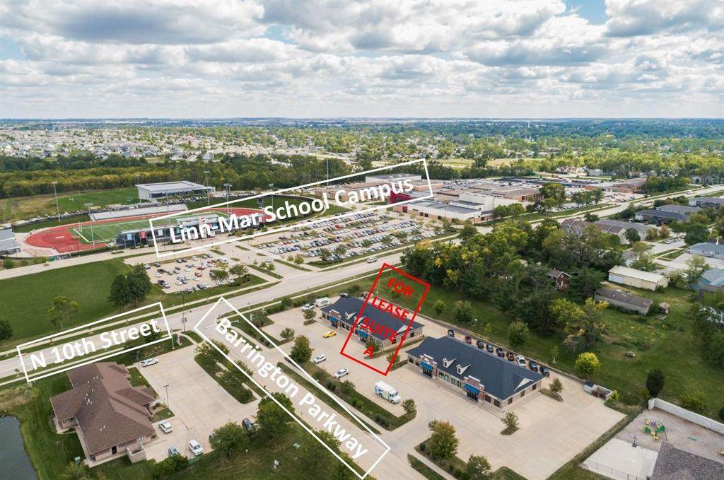 917 Barrington Parkway - Photo 1