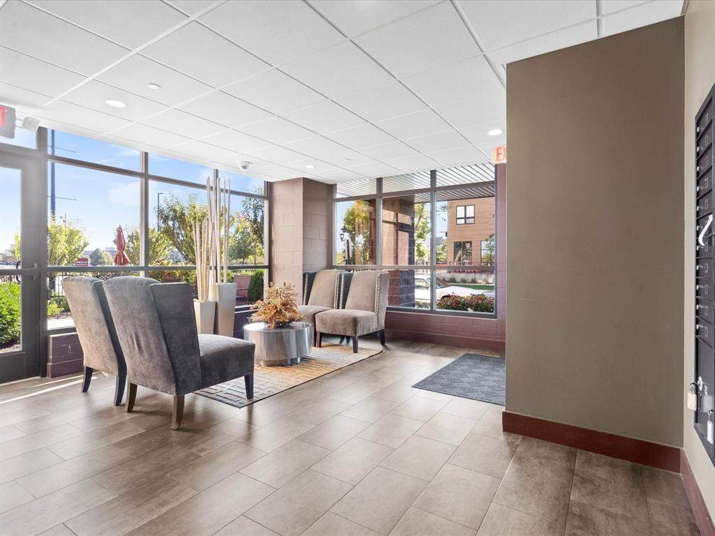 100 4th Avenue - Photo 1