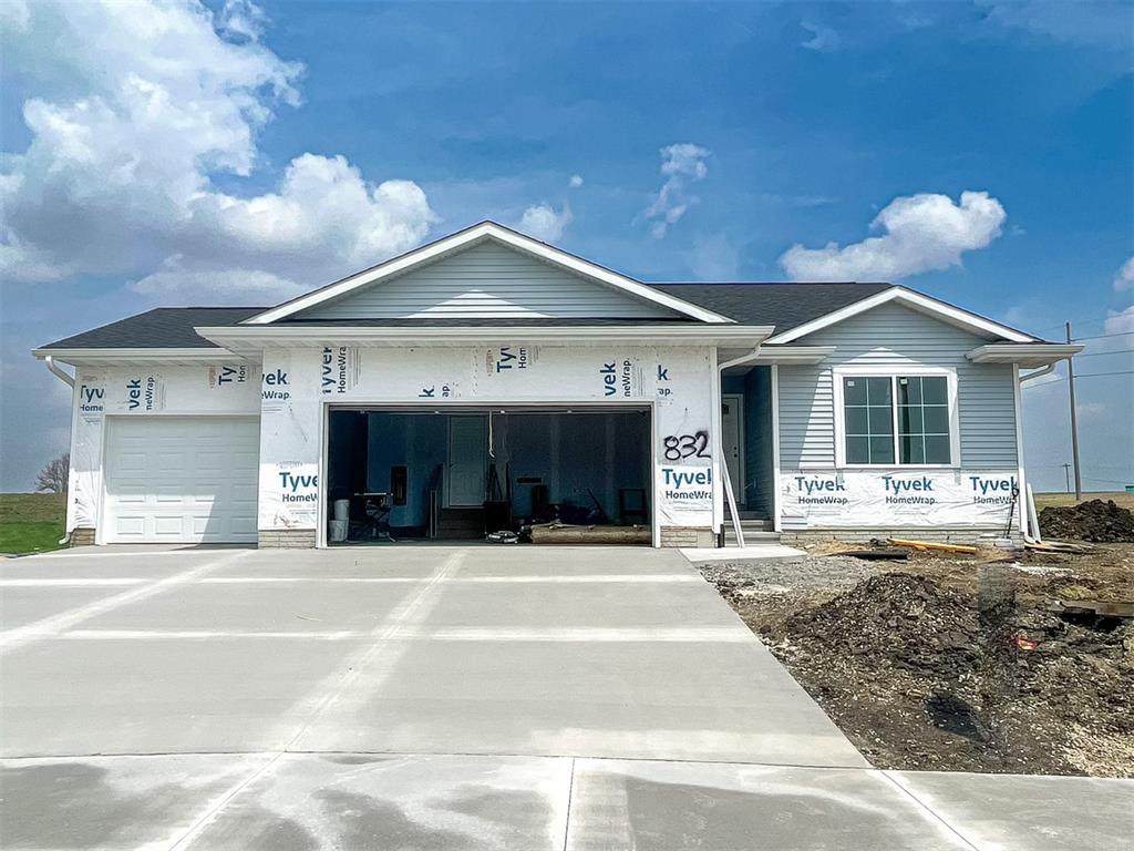 832 Heartland Court - Photo 1