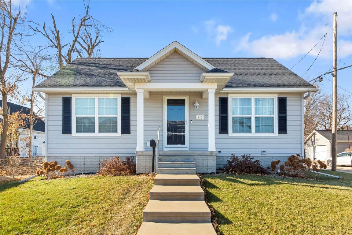 512 8th Street - Photo 1