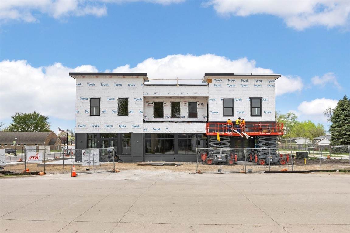 1500 Main St - Photo 1