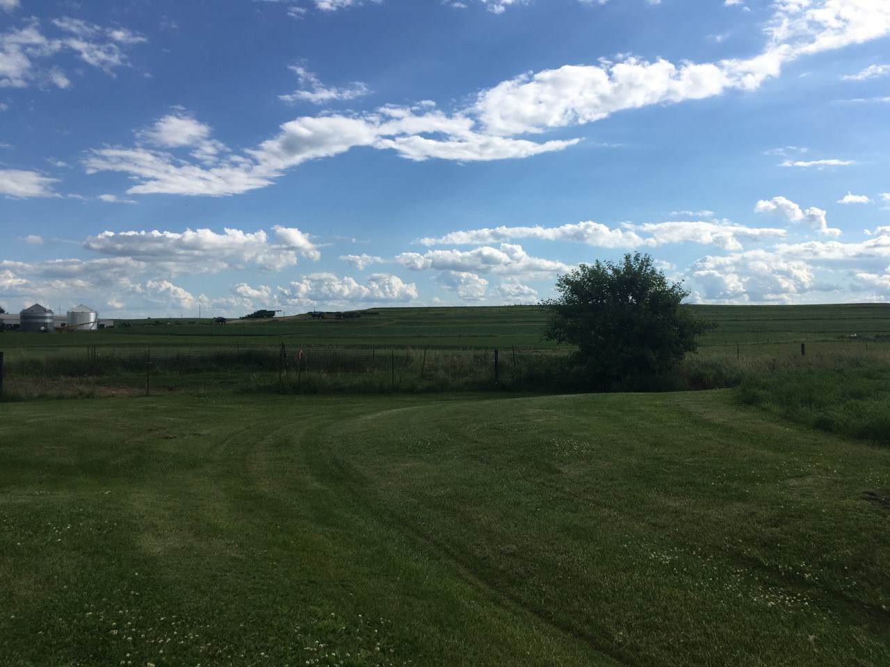 https://bt-photos.global.ssl.fastly.net/cedarrapids/orig_boomver_4_1804366-2.jpg