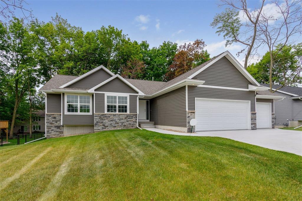 2103 Shady Grove Road - Photo 1