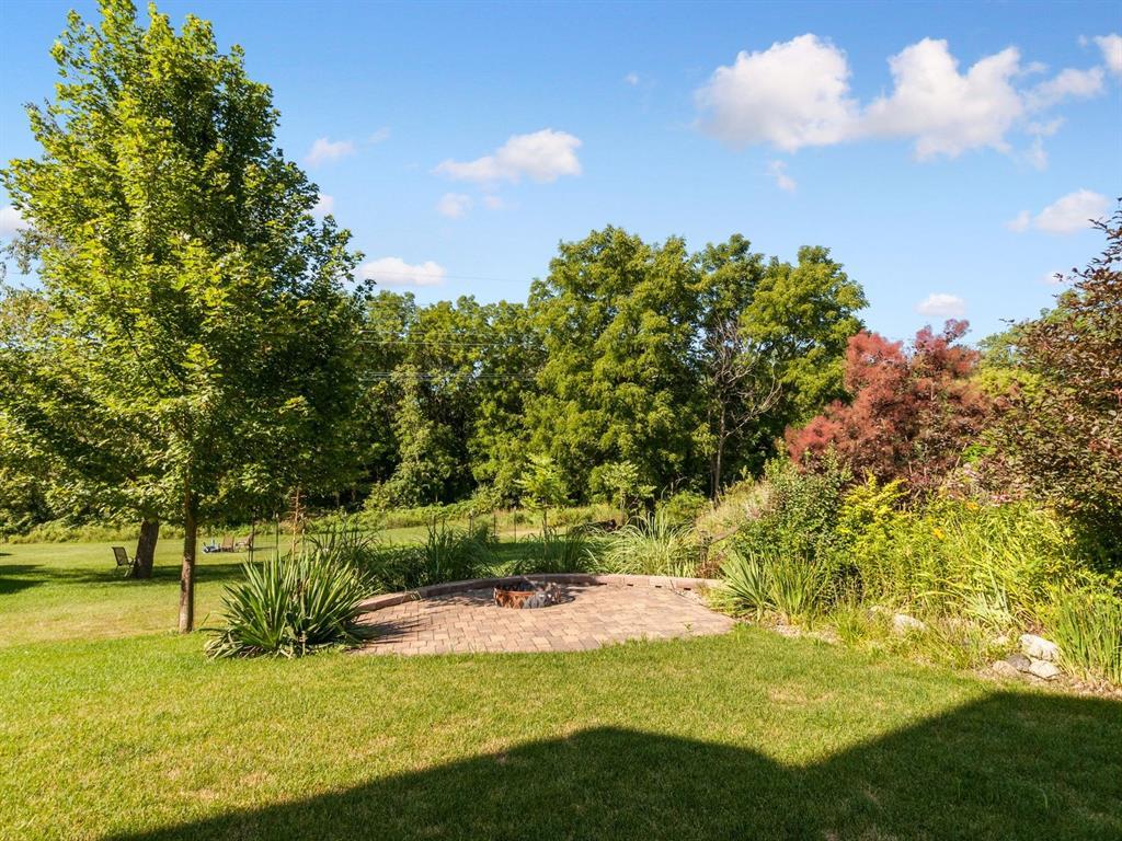 1090 Creekbend Court - Photo 1