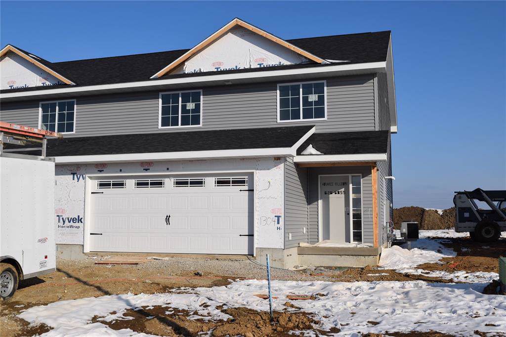 1304 Creekside Drive - Photo 1