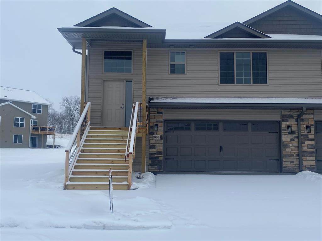 1002 Hillside Drive - Photo 1