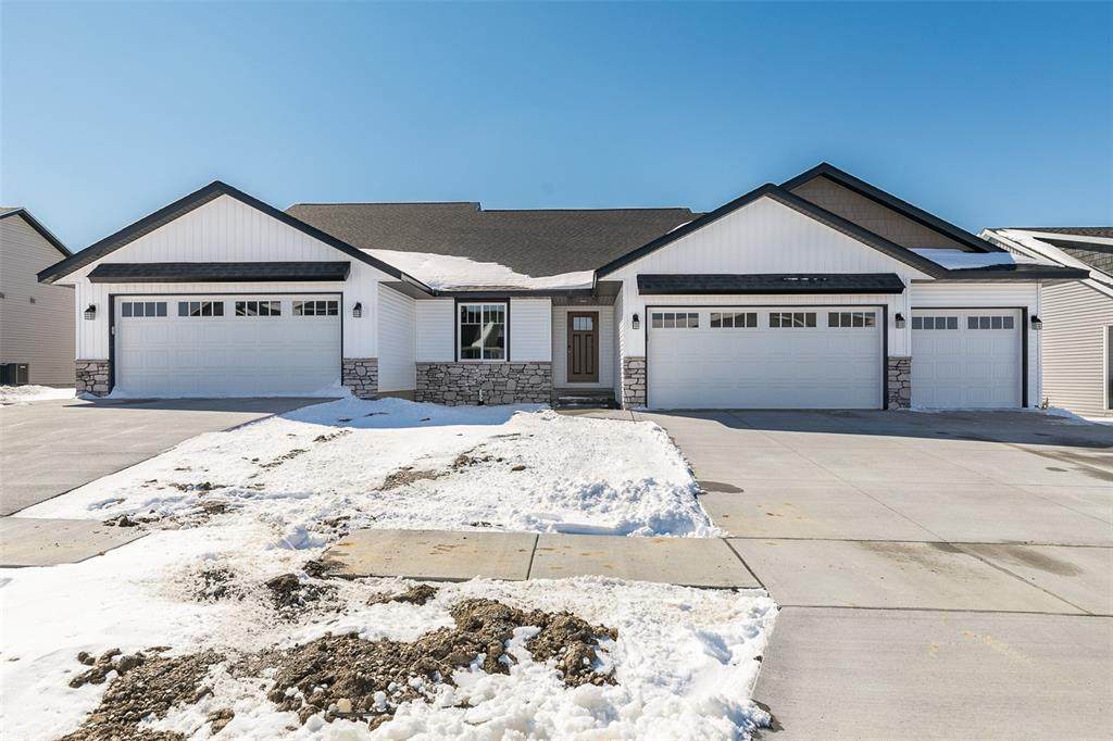 3345 Platinum Way - Photo 1