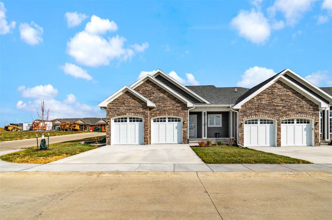 2885 Crimson Lane - Photo 1