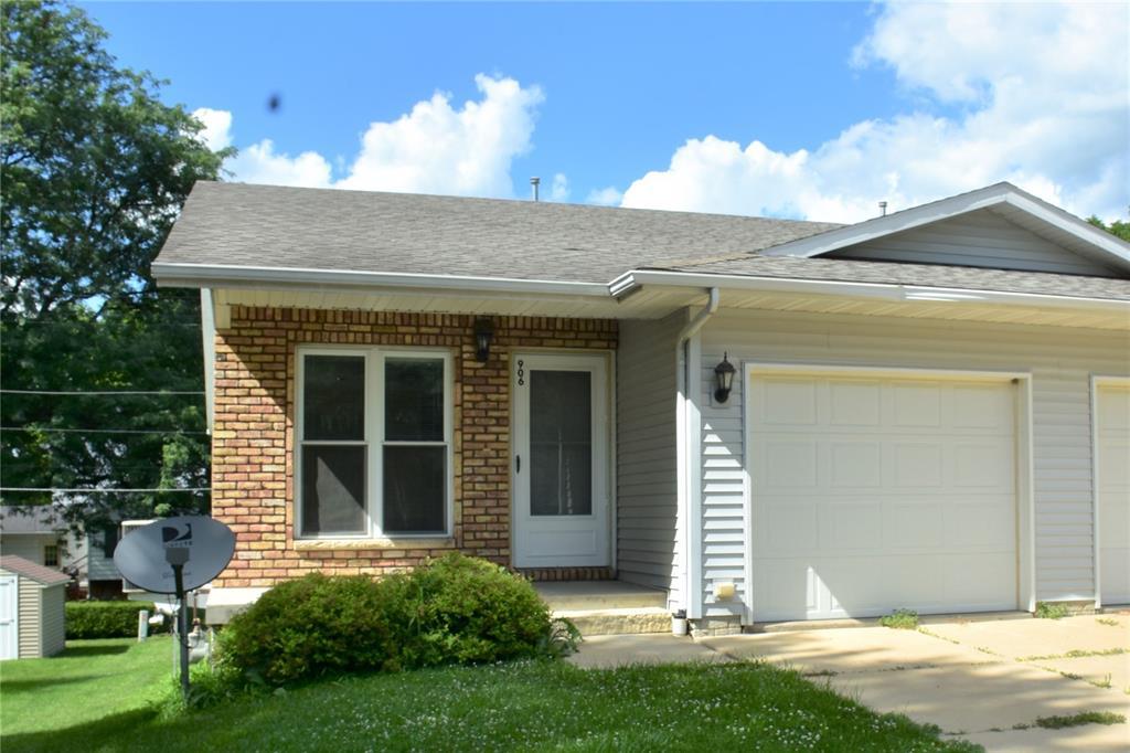906 2nd Street - Photo 1