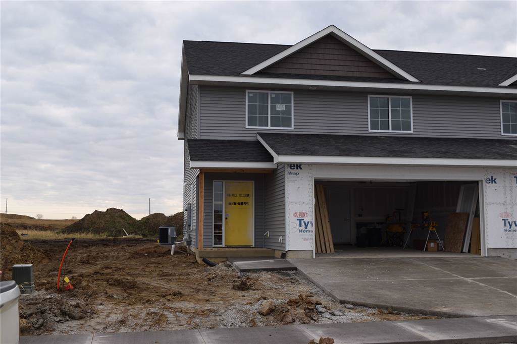 1306 Creekside Drive - Photo 1