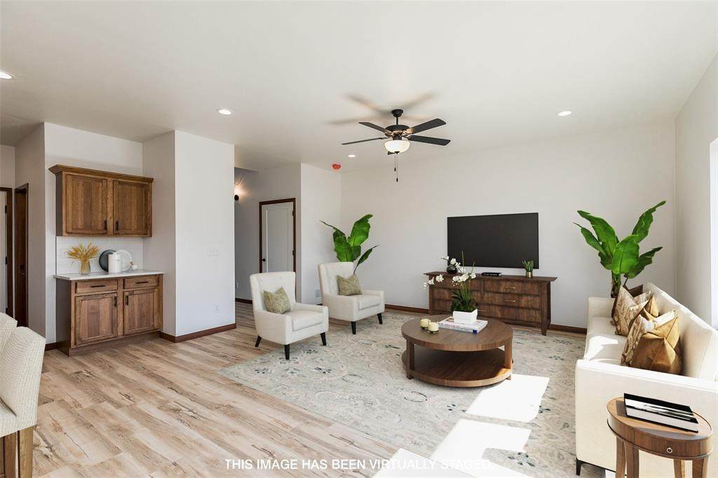 7082 Waterview Dr Sw - Photo 1