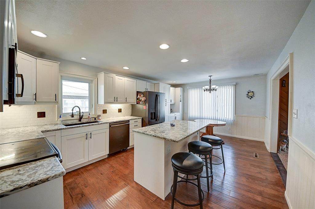 205 Ford Street - Photo 1