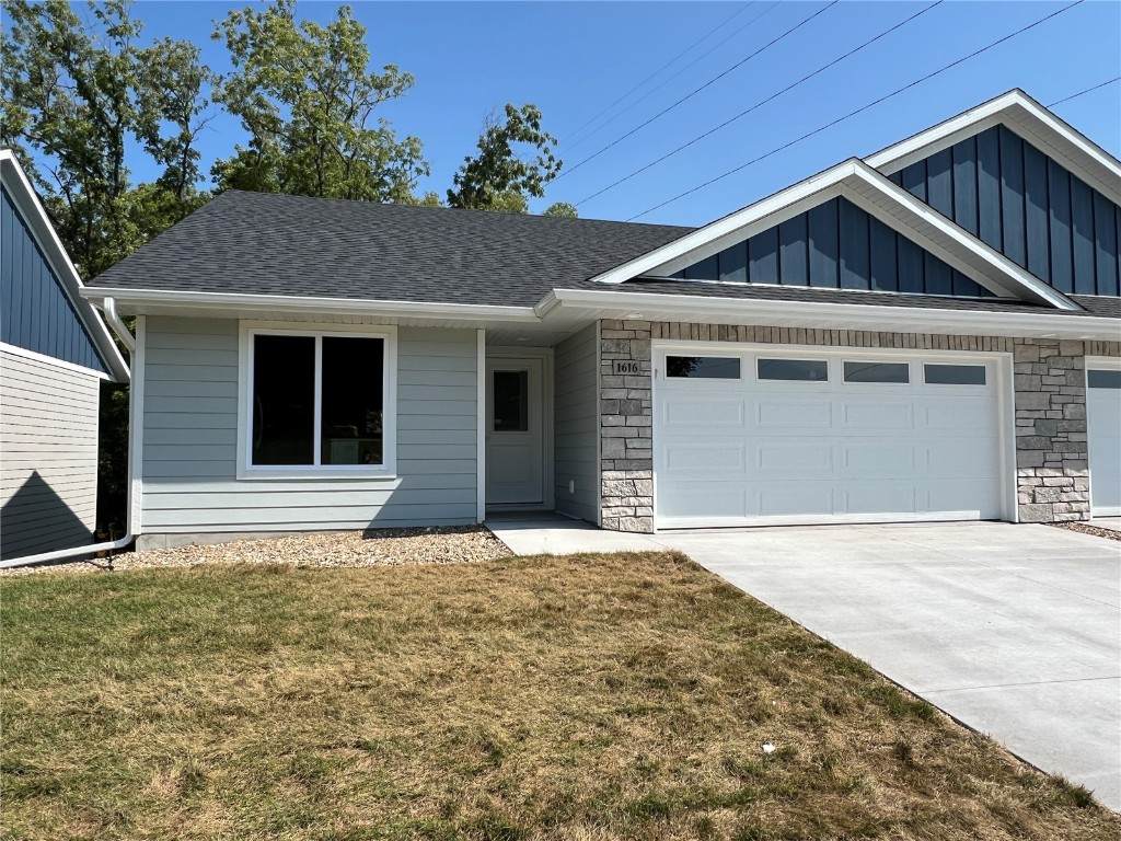 1616 Mitchell Place - Photo 1