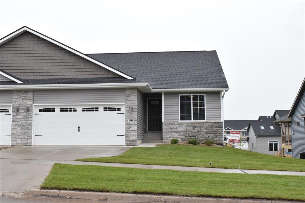 608 Dakota Avenue - Photo 1