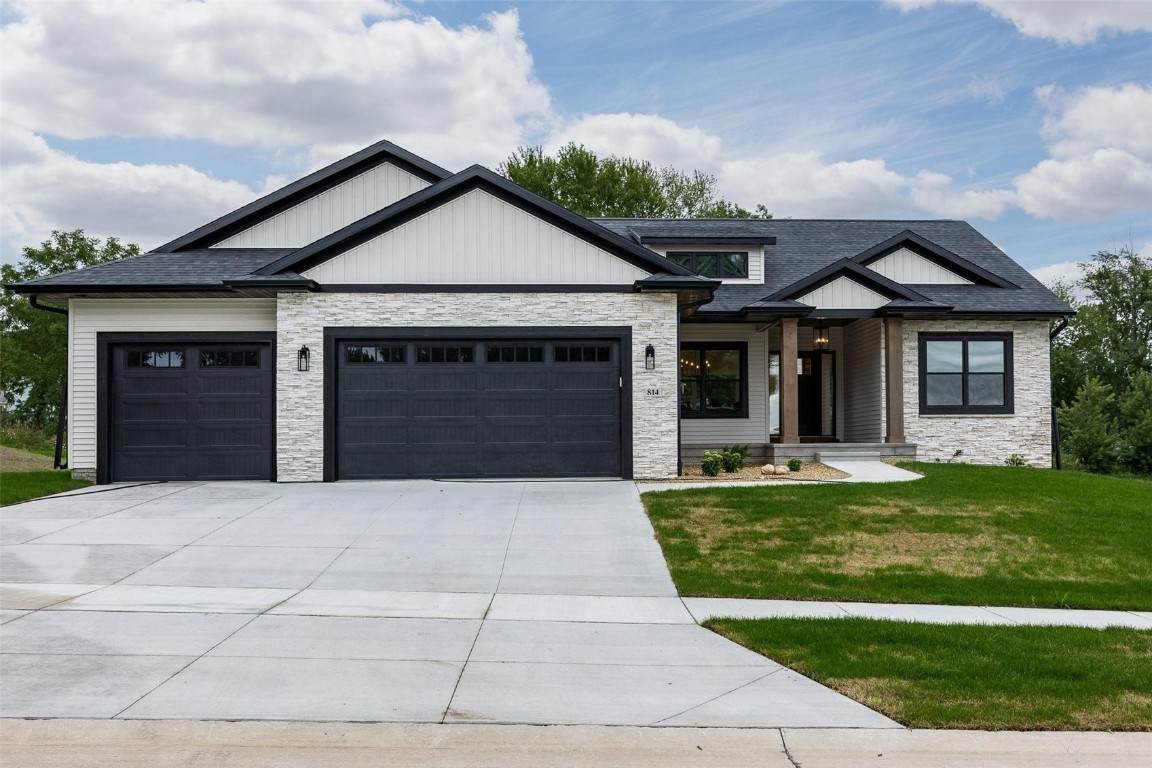 814 Rogers Lane - Photo 1