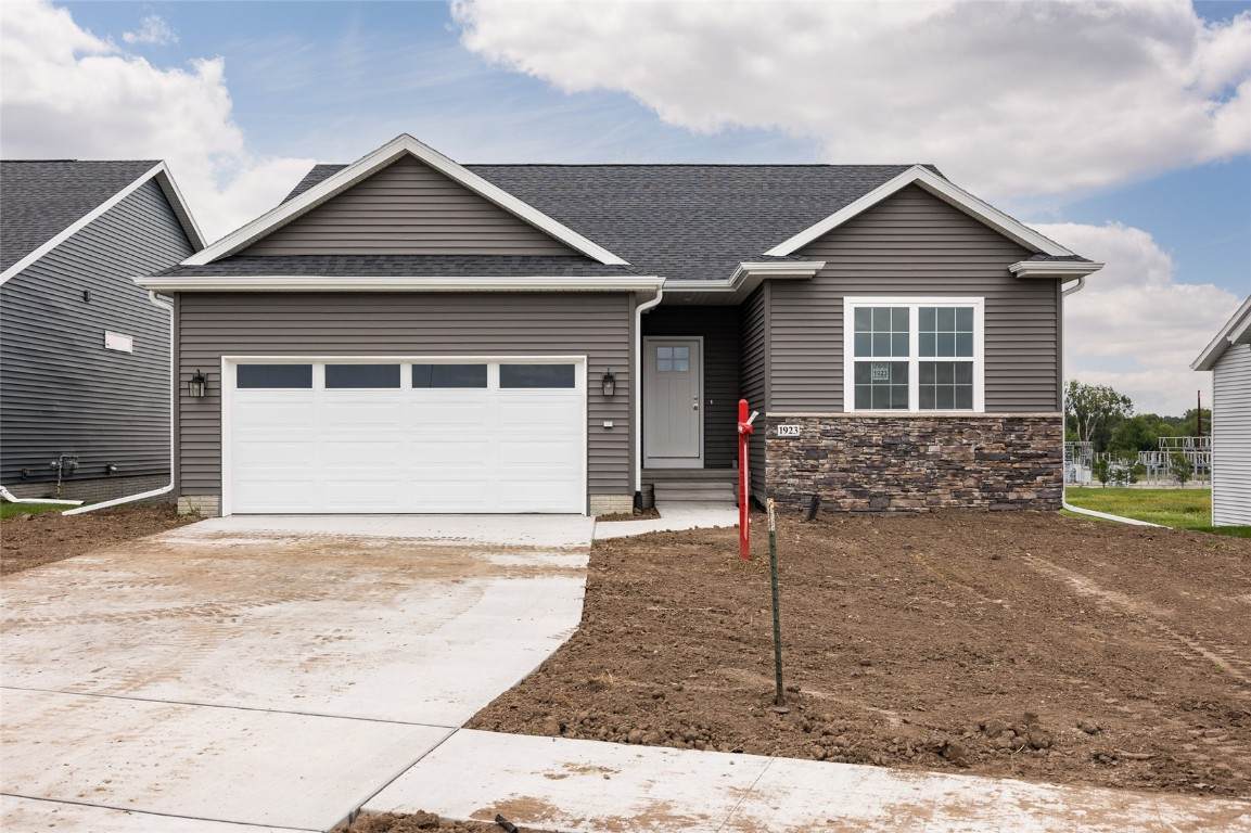 1923 Bowstring Drive - Photo 1