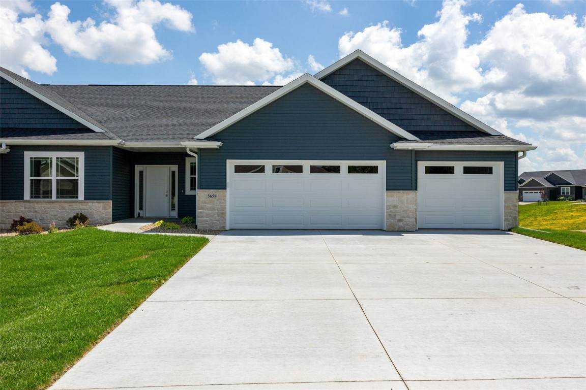 5658 Meadow Grass Circle - Photo 1