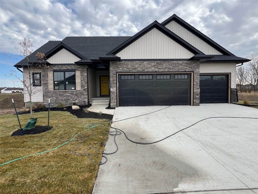 240 Seven Oaks Road - Photo 1