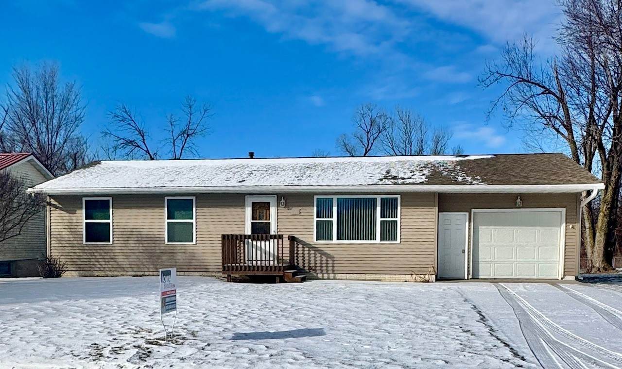 146 Circle Drive - Photo 1