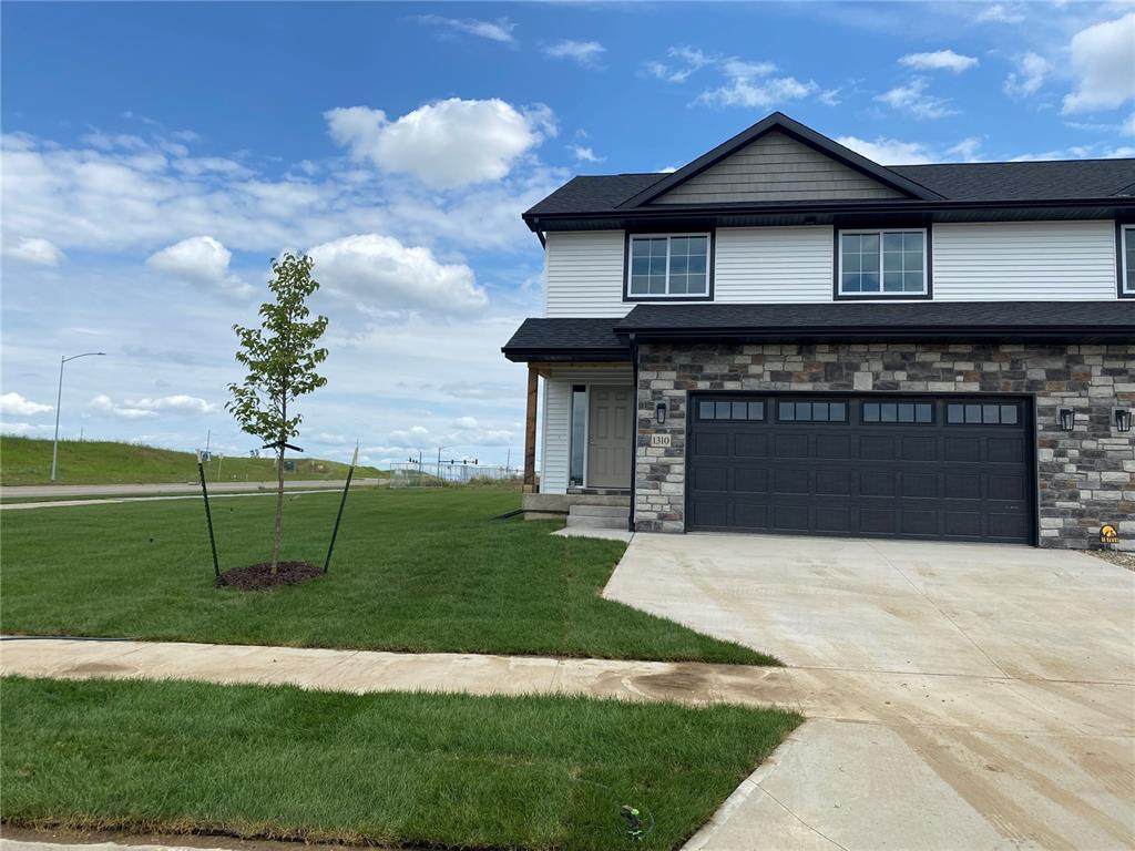 1310 Creekside Drive - Photo 1