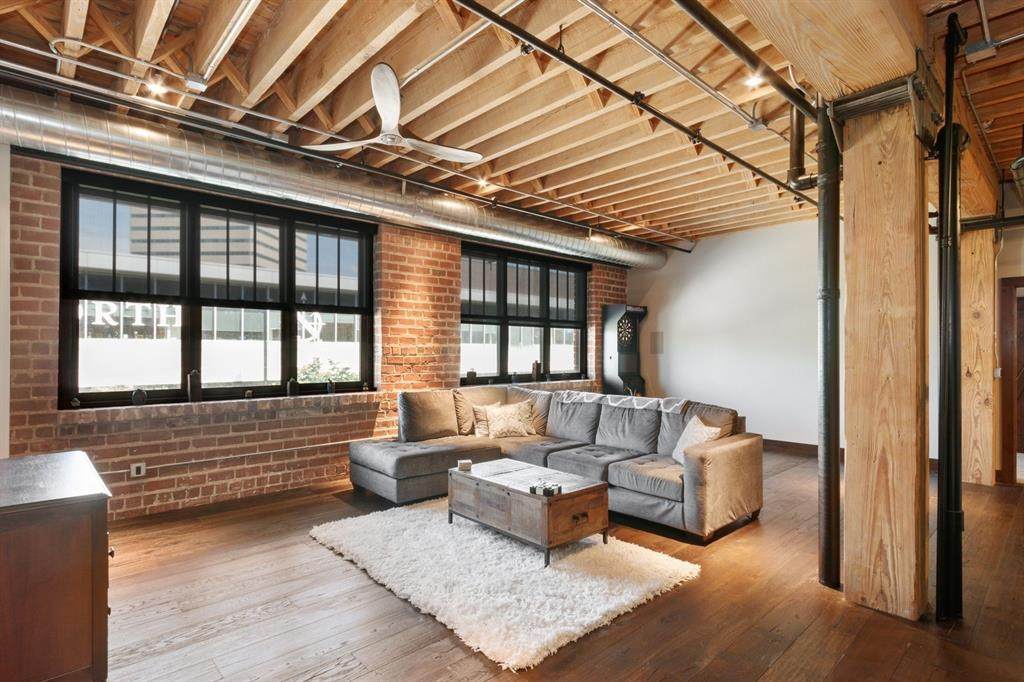 600 1st Street - Photo 1