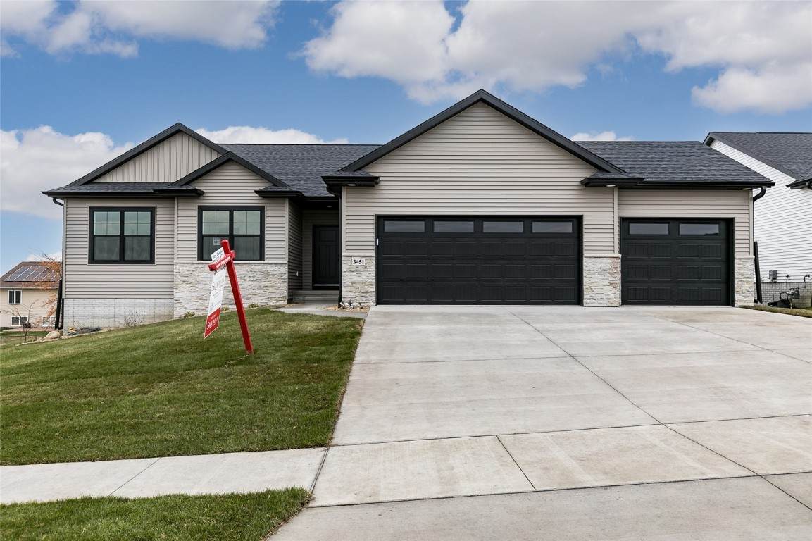 3451 Edgebrooke Drive - Photo 1