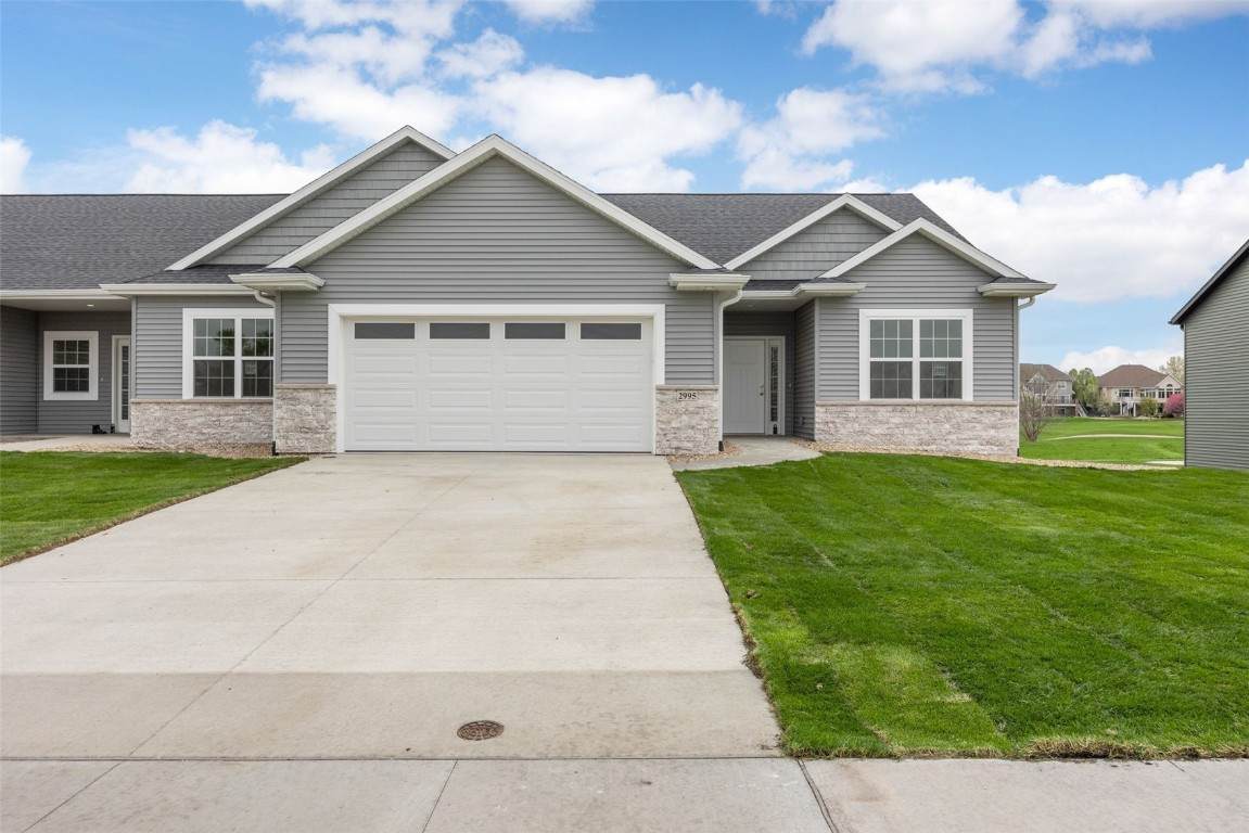 2995 Royal Oak Ridge - Photo 1