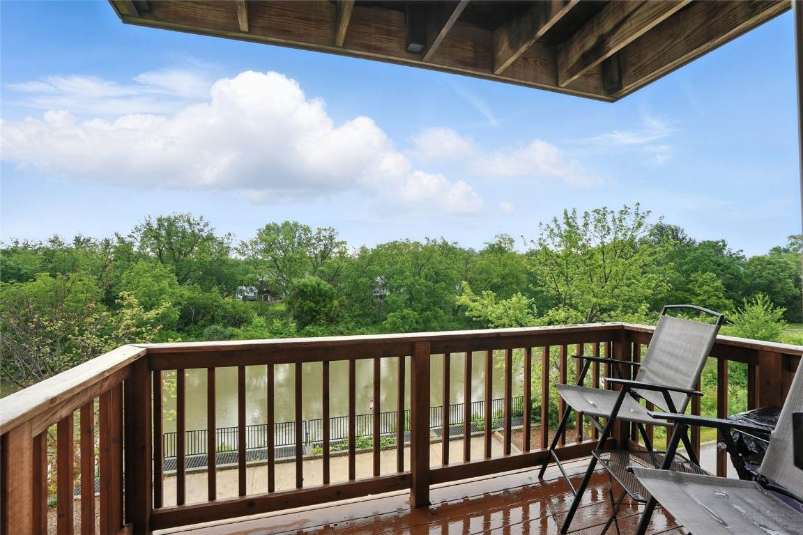 414 West Side Drive - Photo 1