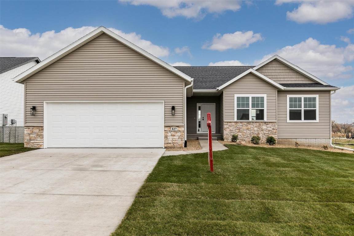 827 Bowstring Drive - Photo 1