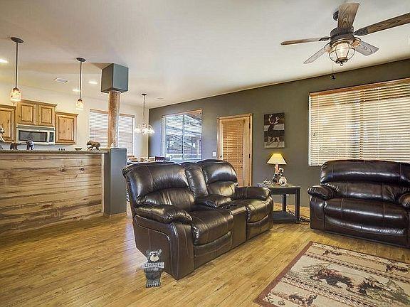 200 Malibu Drive - Photo 1