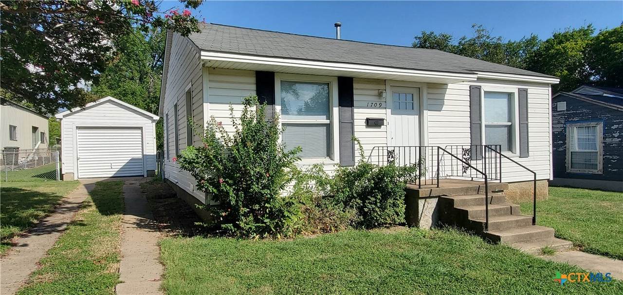 1709 7th Street - Photo 1